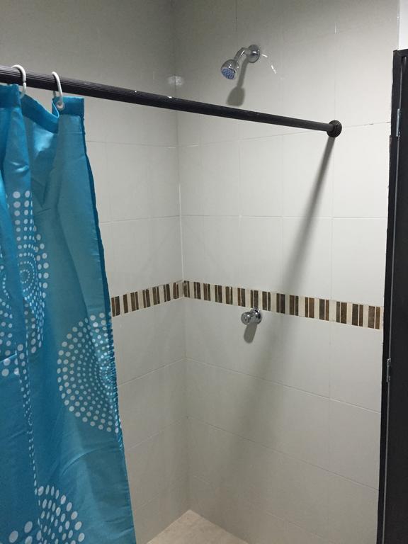 Hostal Central Beach San Andrés Екстериор снимка