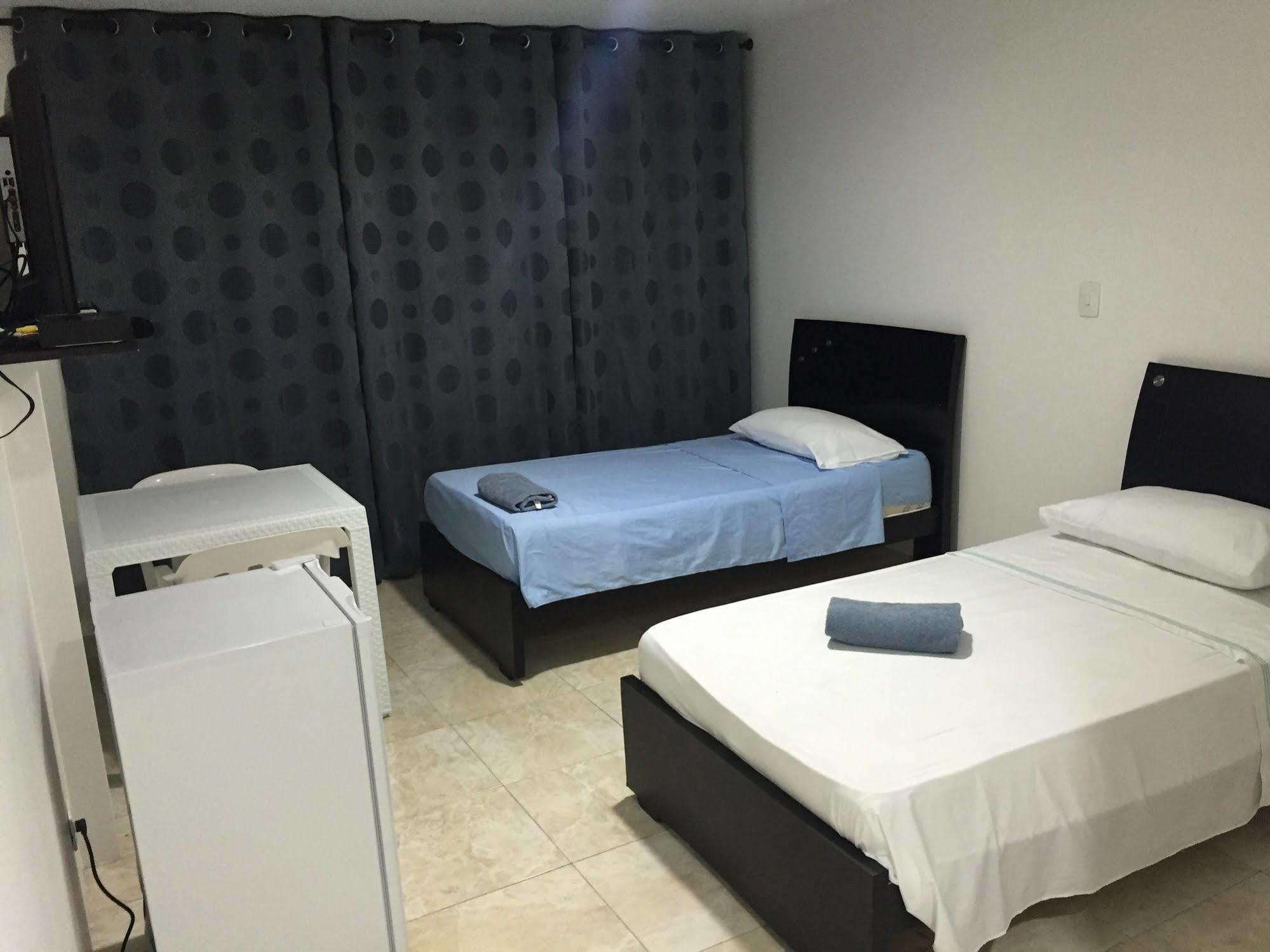 Hostal Central Beach San Andrés Екстериор снимка